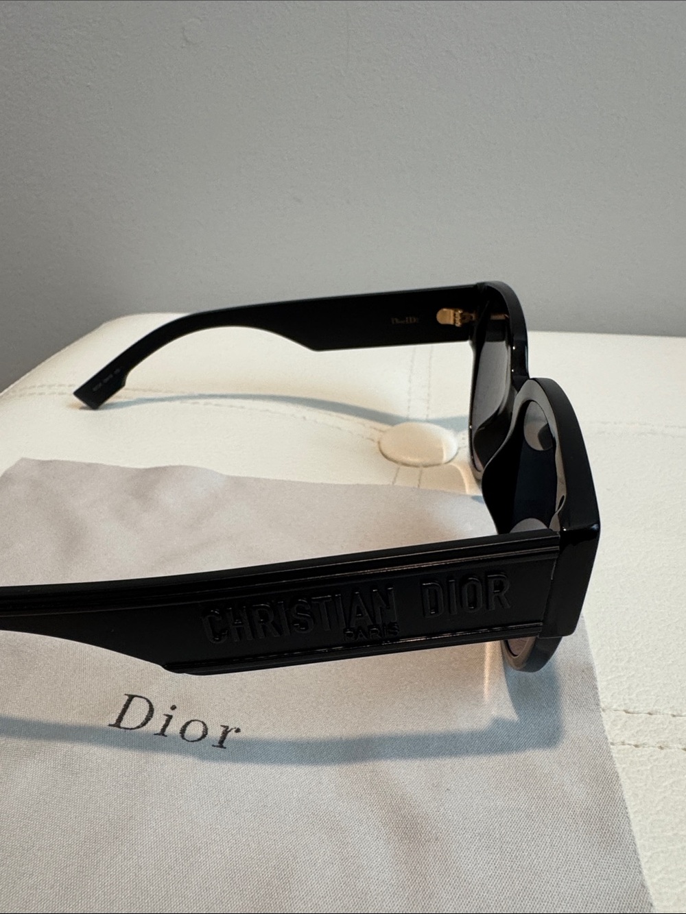 CHRISTIAN DIOR SUNGLASSES - Picture 2 of 7